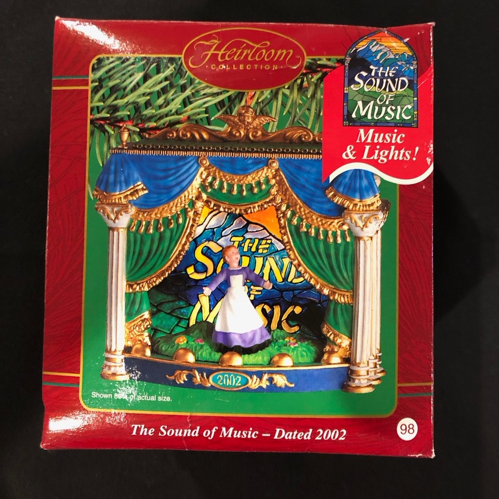 Heirloom Collection The Sound of Music Ornament - Green and Gold